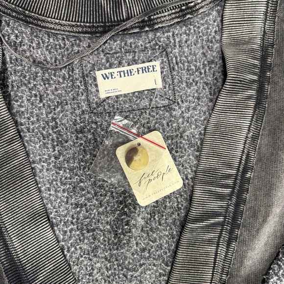 Free People Dreamy Black Cardi We The Free Cardigan Sz Large DEFECT READ - Picture 6 of 10